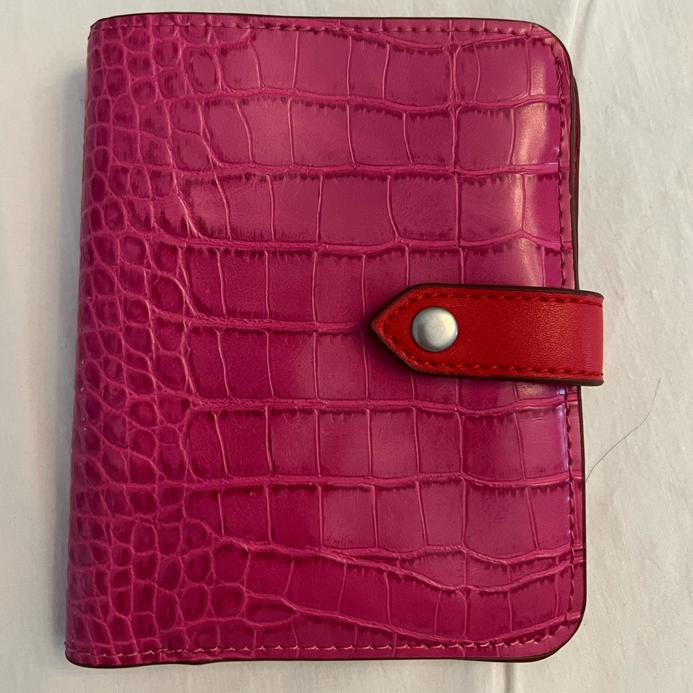 Banana Republic passport case and wallet in one